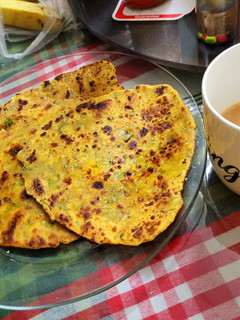 मिस्सी मेथी पराठा (Missi methi paratha recipe in Hindi) रेसिपी मुख्य फोटो