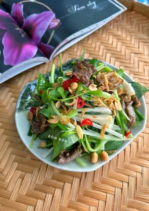 Hình của món Gỏi Tỏi Non Lý Sơn.