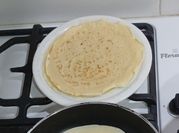 Una foto de panqueque con harina comun