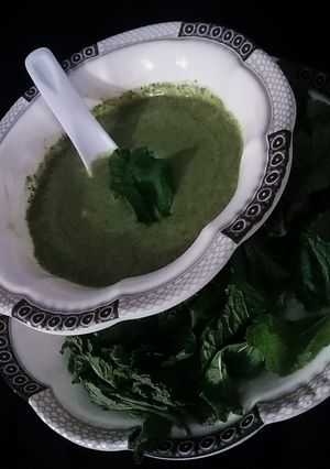 A picture of Harri chutney 🌿🌿🌿.