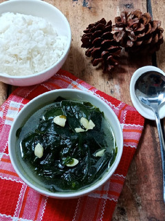Foto resep Miyeok guk 미역 국 /sup rumput laut