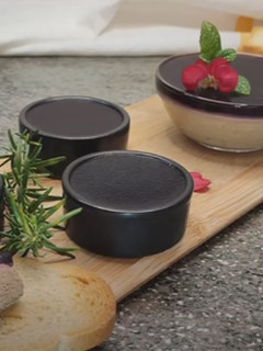 Foto principal de Paté de hígado deluxe con gelatina de cerezas