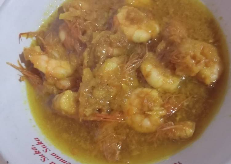 Recipe: Appetizing "udang masak kuning" Mak
yooss👍👍👍🏼👍🏼👍🏼💯😘😘😘😘😍😍