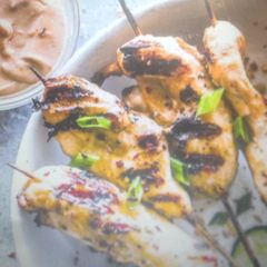 A picture of Chicken satay sticks with Peanut saus#Ramadan special ".