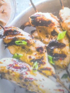 A picture of Chicken satay sticks with Peanut saus#Ramadan special ".