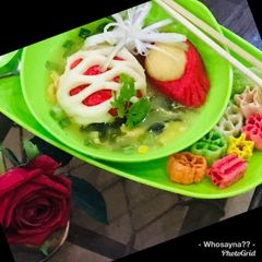 A picture of Whosayna’s Steamed Dumplings in Chicken Soup.