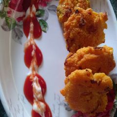 A picture of Chana dal pakoda.