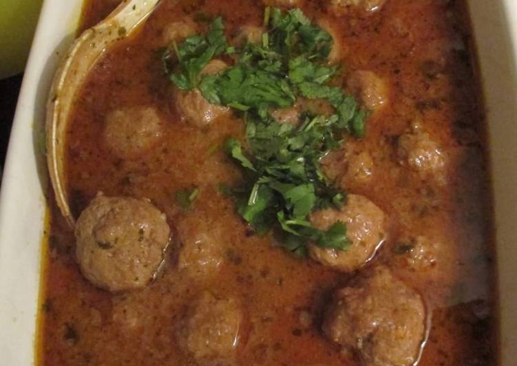 The Simple and Healthy Chicken kofta curry