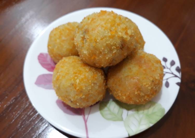 Bola-bola Pisang