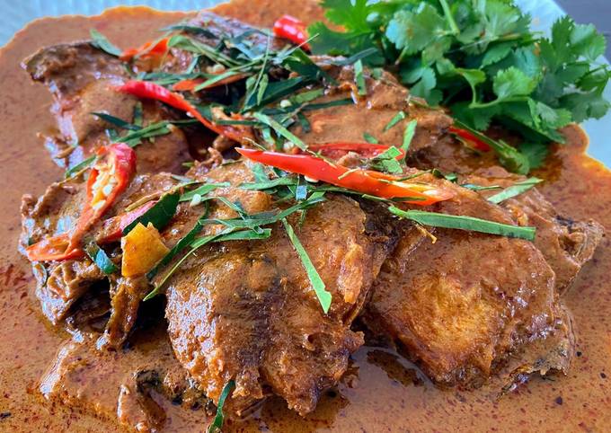 Dried Red Curry Fish