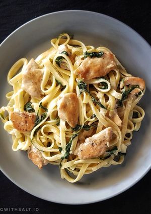 Foto resep Creamy Chicken Spinach Fettuccine