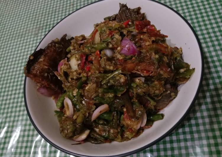 Bahan mengolah Sambal Ijo Ikan Asin, Sempurna