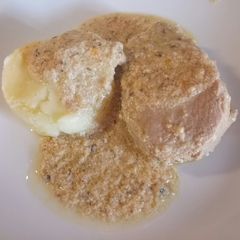 A picture of Pork roast with a porcini sauce Arrosto al latte con porcini 🎄.