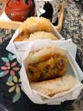 Hamburguesa de arroz de mariscos  fritos Japonés QUAISEN KAQUIAGUE RAISU BARGAR🇺🇾🇯🇵海鮮かき揚げライスバーガー🍔