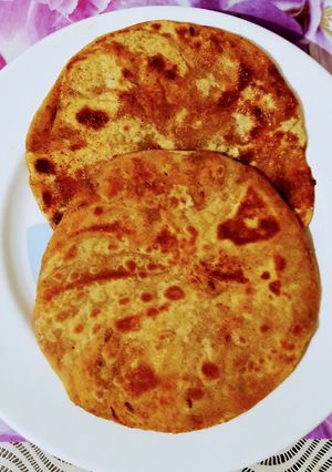नमक मिर्च के पराठे(namk mirch ke parathe recipe in hindi) रेसिपी मुख्य फोटो