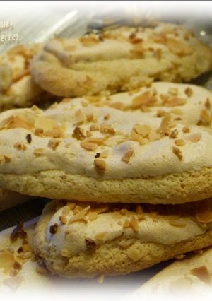 Une photo de Bredels méringués noisettes et amandes