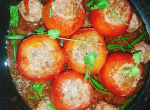 Hình của món Cà chua nhồi thịt.