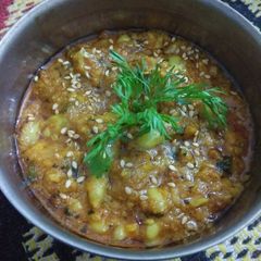 A picture of Peanut curry.