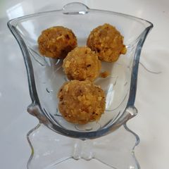 Namkeen churma laddoo A picture of Namkeen churma laddoo.