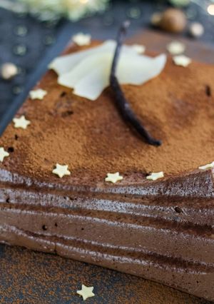 Une photo de Entremet végétalien poire-chocolat