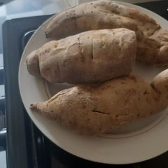 White sweet potatoes A picture of White sweet potatoes.