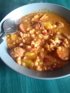 Una foto de Locro argentino