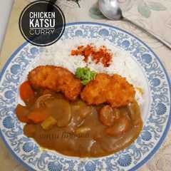 A picture of Mini chicken katsu curry.