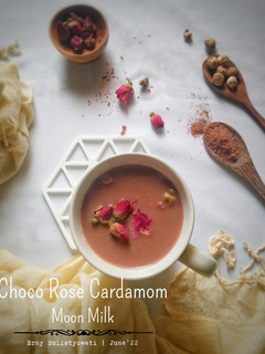 Foto resep Choco Rose Cardamom Moon Milk