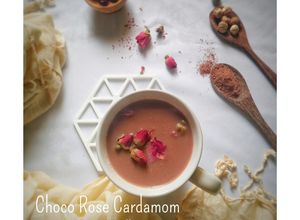 Foto resep Choco Rose Cardamom Moon Milk