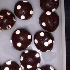 A picture of Marrie biscuit choco rolls.