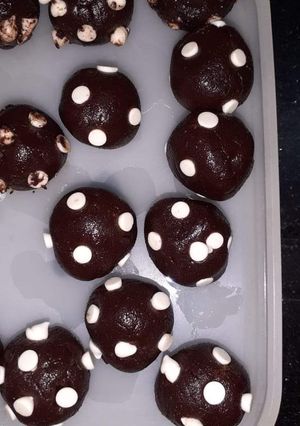A picture of Marrie biscuit choco rolls.