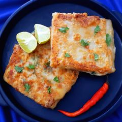 A picture of Chicken Murtabak.