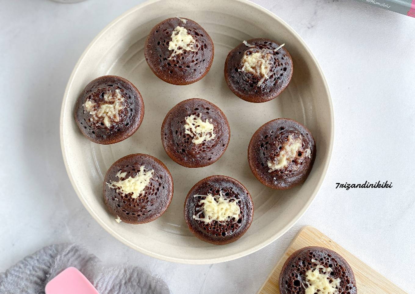 Kue cubit coklat