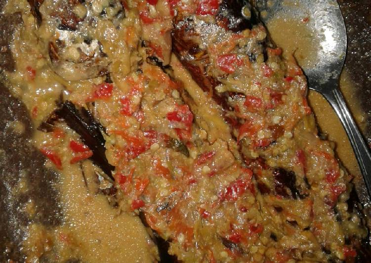 Cara mudah meracik Ikan pindang salem asap yang Enak Banget