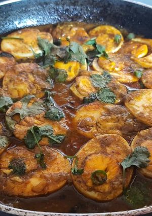 A picture of Egg Curry.