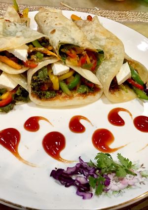 A picture of Maxican roll.
