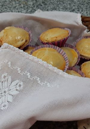 Una foto de Empanaditas de camarón... Brasil #CocinaMundial2018