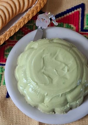Una foto de Mousse de aguacate al estilo de mi mamá (entrante salado)