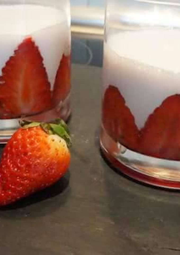 Una foto de Mousse de fresa sin huevo