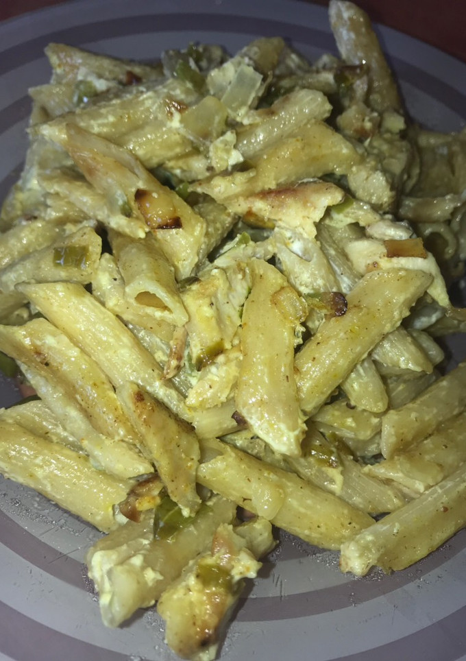 Una foto de Macarrones integral con pollo