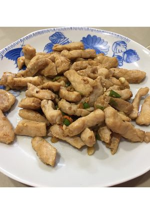 รูปของ หมูเส้นผัดพริกสด