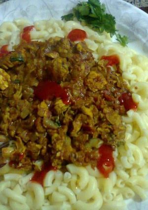 A picture of Chicken Karahi macaroni.