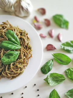 Una foto de Pasta con pesto