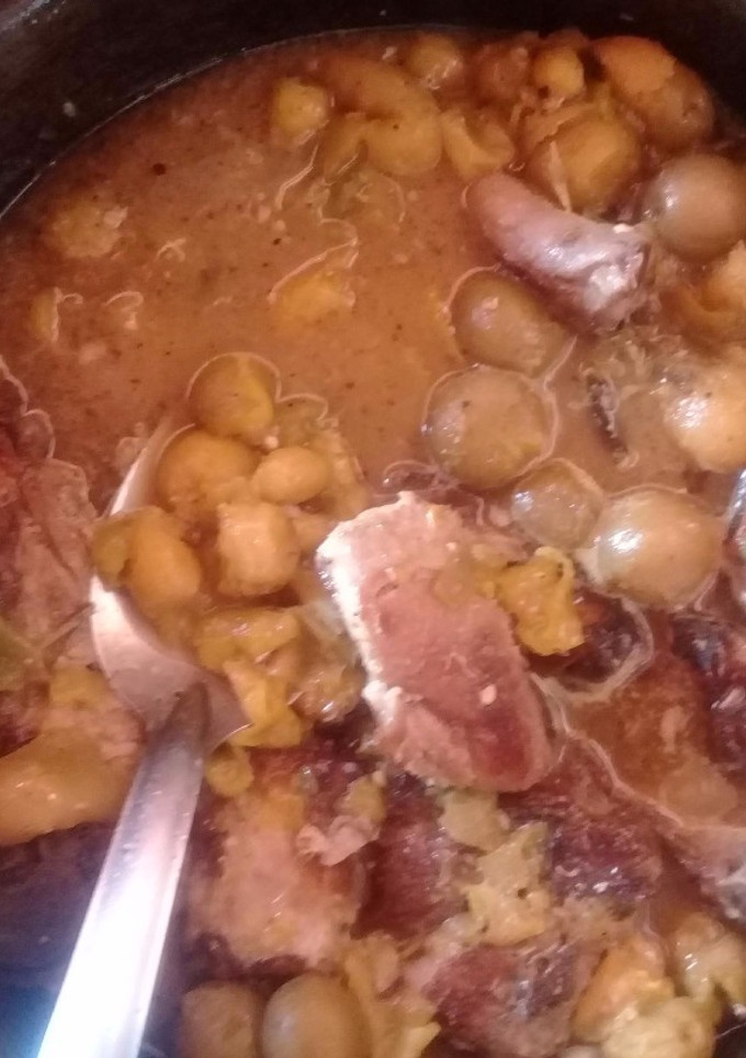 Una foto de Carne de puerco en salsa de ciruela