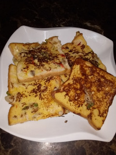 A picture of French toast.