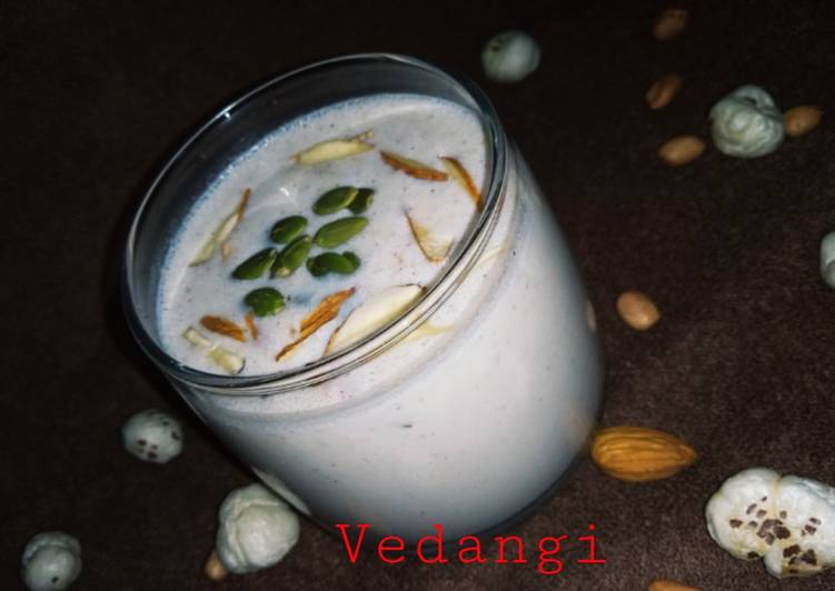 Recipe of Homemade Makhana Milkshake