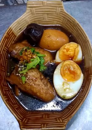 รูปของ ปีกไก่พะโล้
