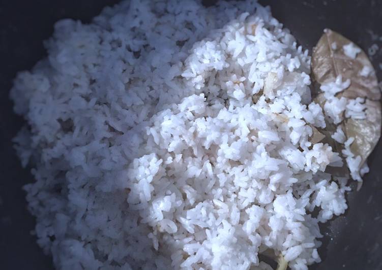 Bagaimana Menyiapkan Nasi Uduk magicom Anti Gagal