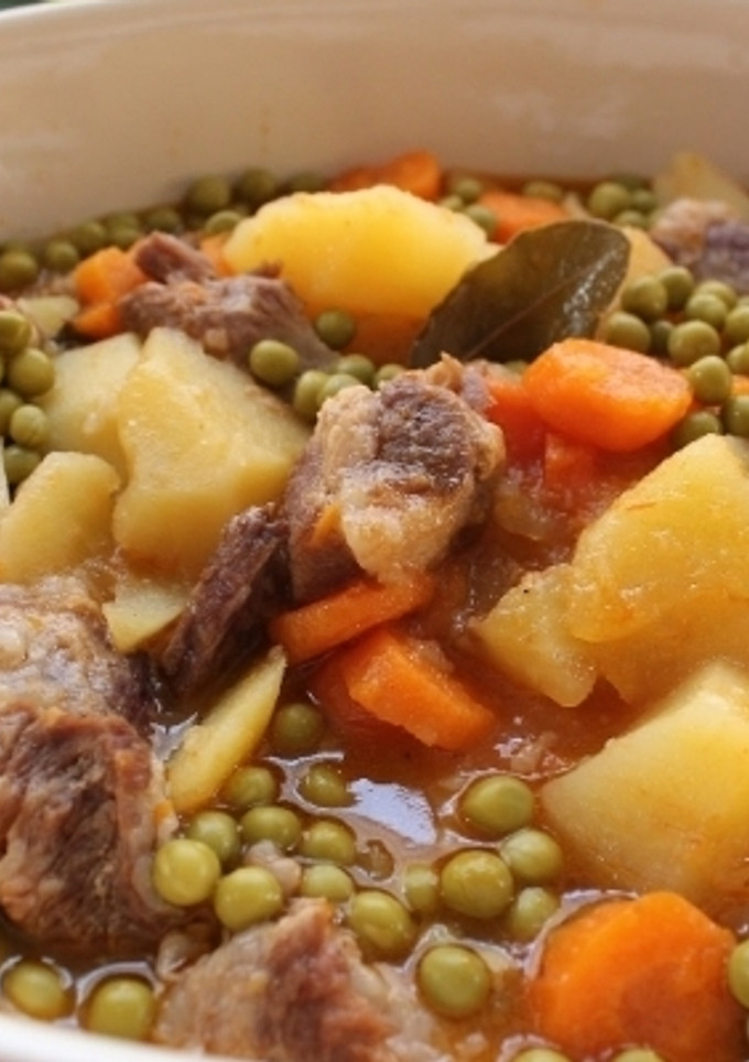 Una foto de Guiso de magro de cerdo con patatas a la cerveza