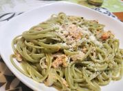 Una foto de atún salsa verde
